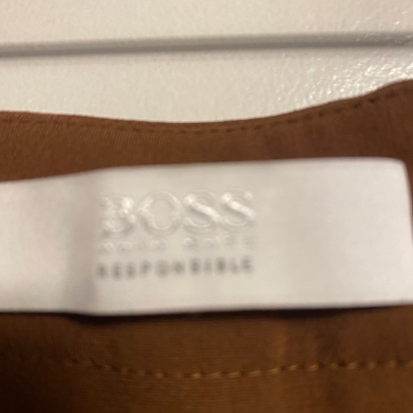 Boss dress pants in tobacco gold with self belt and pleated front-Size 2 - Picture 4 of 5